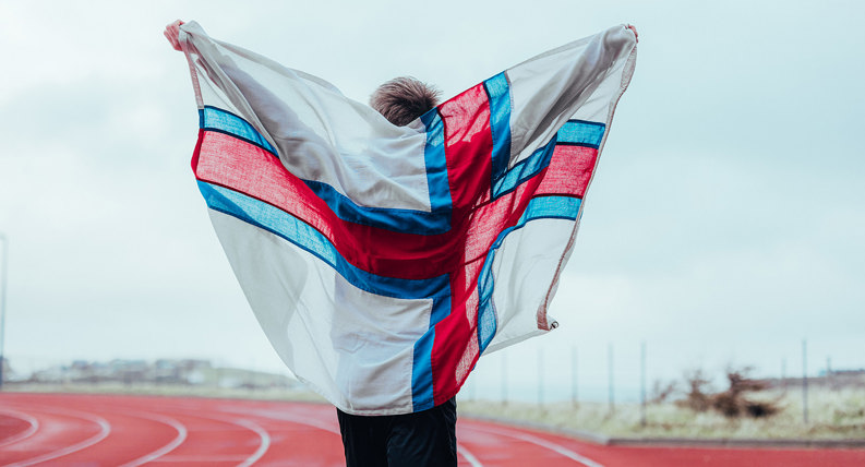 Merkið til forsíðu