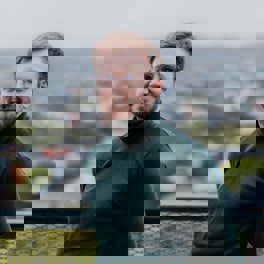 Fróði Fríðason Jensen Liggjandi